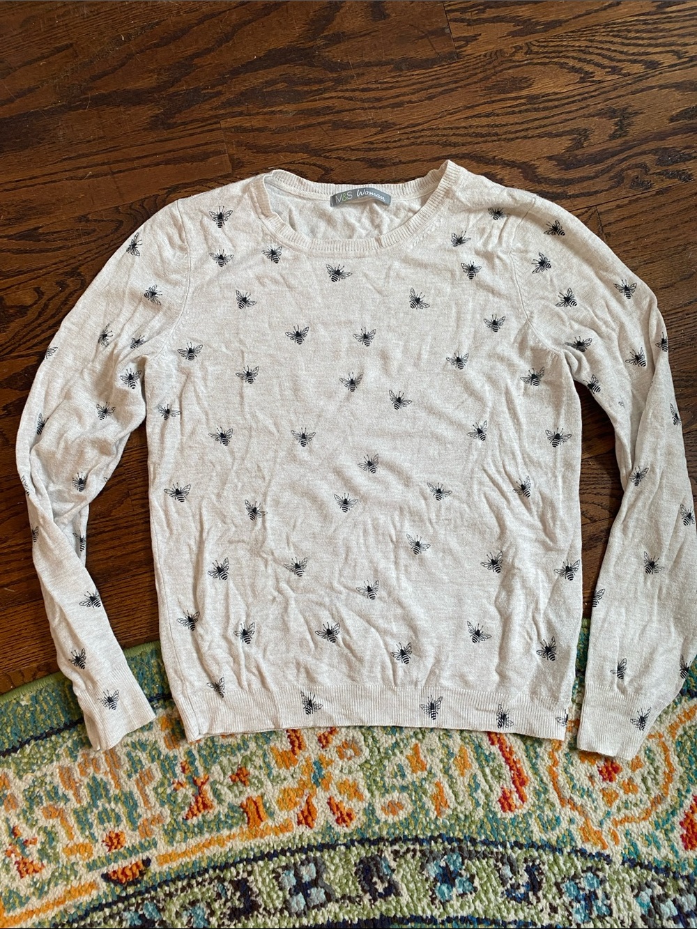Cream Bee Print Lightweight Sweater